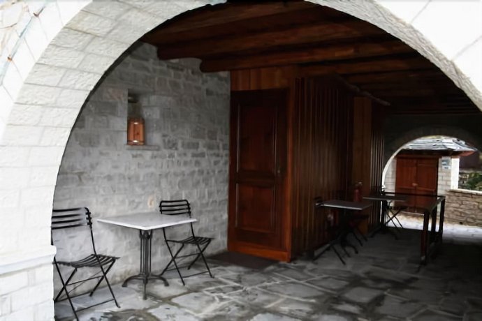 Nikolas Guesthouse