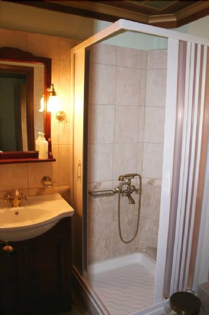 Nikolas Guesthouse