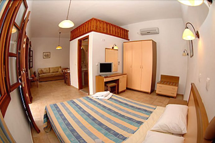 Iapetos Village