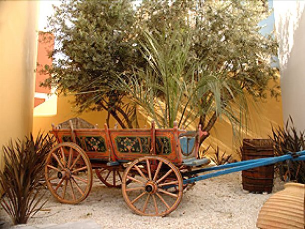 Iapetos Village