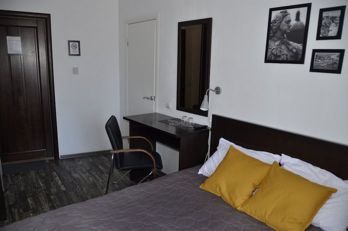 Отель White & Black Home