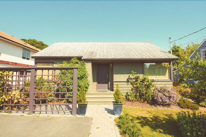 Spinnakers Gastro Brewpub & Guesthouses