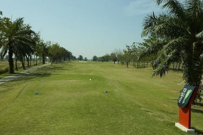 Pattaya Country Club & Resort