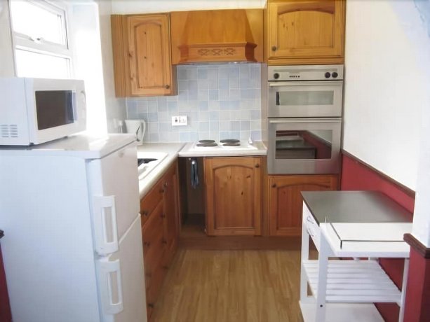 Lindisfarne Holiday Apartments - Families & Couples Only