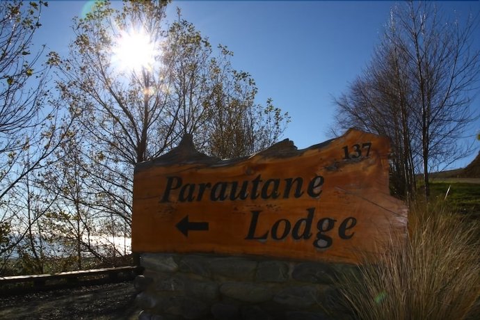 Parautane Lodge