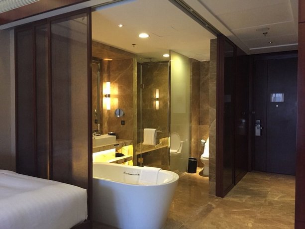 Tianjin Jingji Shengguang Hot Spring Resort Hotel