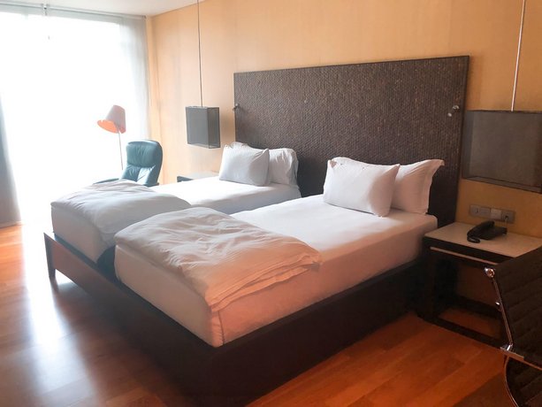 Maduzi Hotel