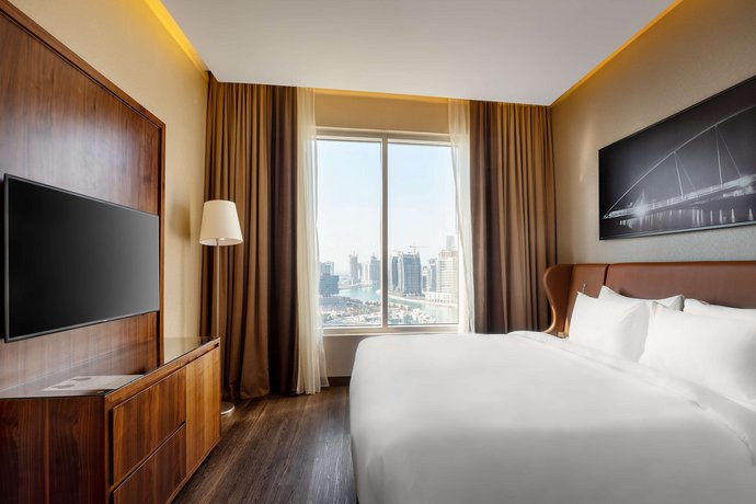 Radisson Blu Hotel Dubai Canal View