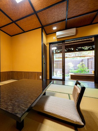 RYOKAN Ureshino Onsen Kujaku