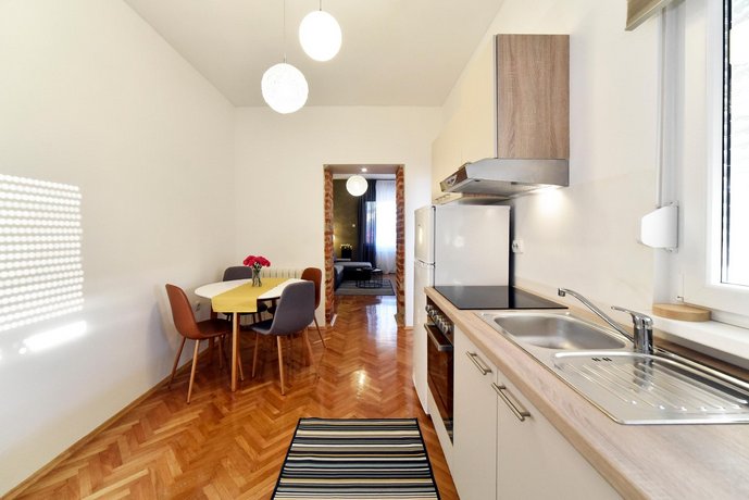 Corner apartments Savska