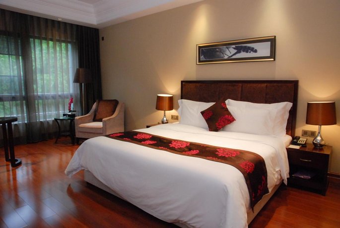 Dongguan Yingbing Hotel