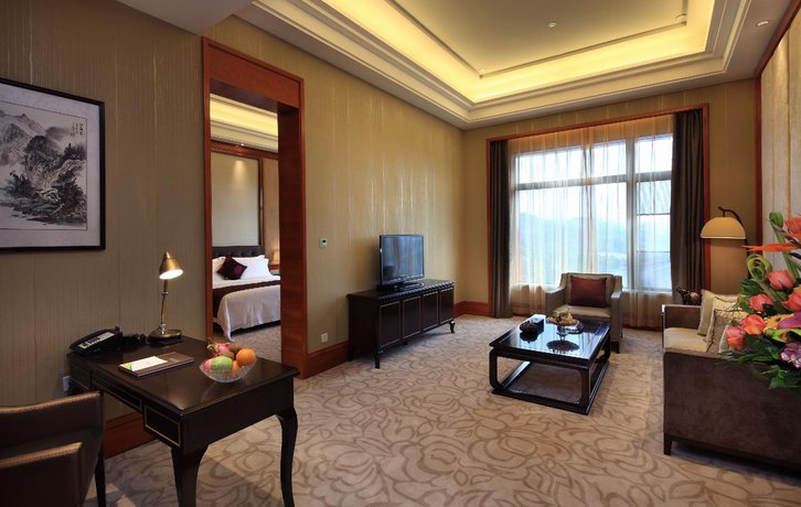 Dongguan Yingbing Hotel