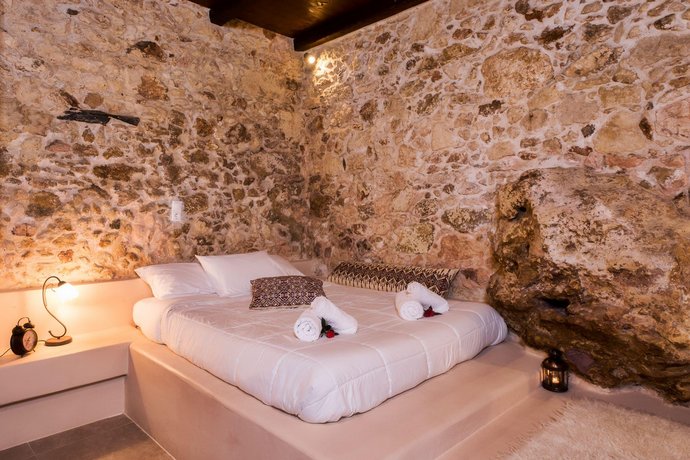 Alia Traditional Stone Villa