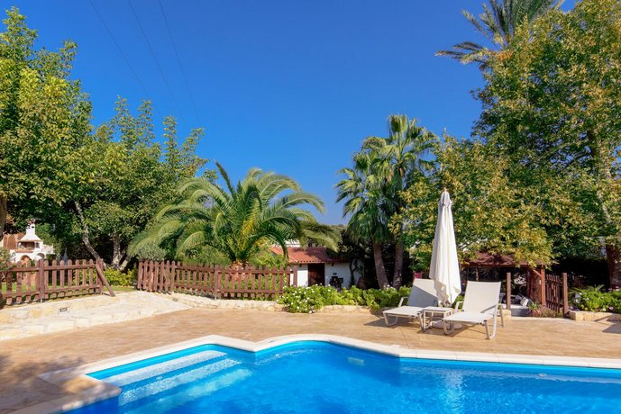 Alia Traditional Stone Villa