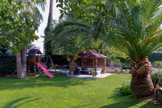 Alia Traditional Stone Villa