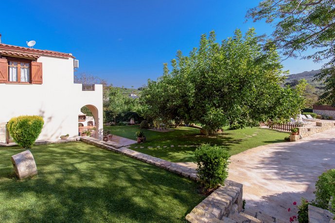 Alia Traditional Stone Villa
