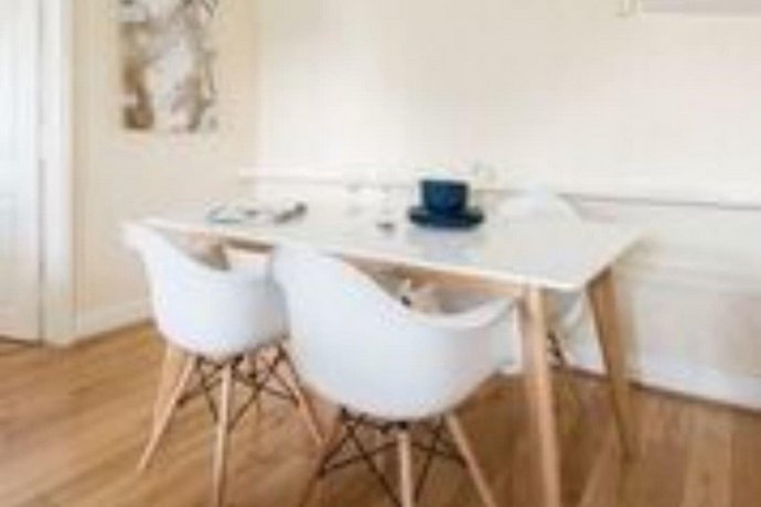 The Lapis Lounge - Large 3BDR House at River Avon