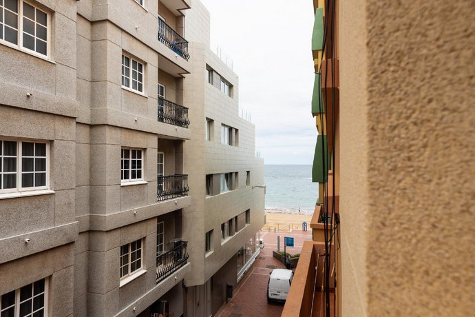Next to the beach 5 beds - Wifi by CanariasGetaway