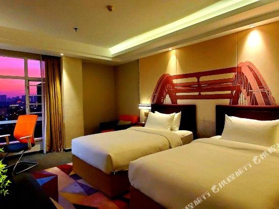 Tianhe Business Hotel