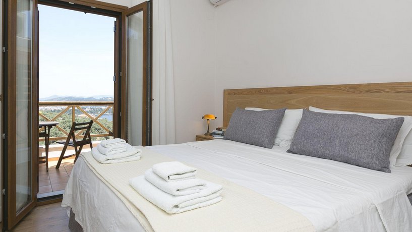 2b Luxurious Villa Io With Private Pool And Stunningt Sea Views