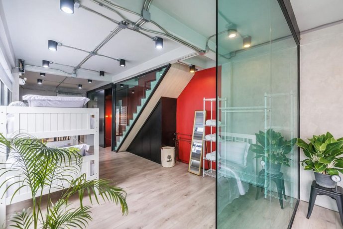 Light Loft at Victory Monument By Favstay