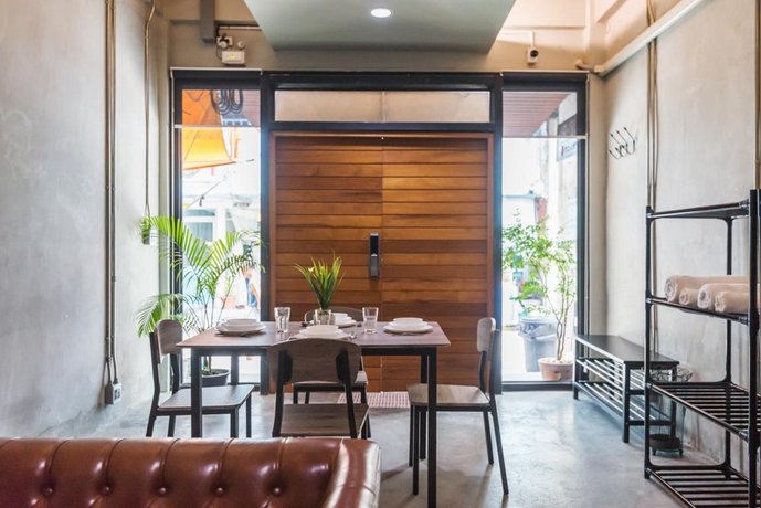 Light Loft at Victory Monument By Favstay
