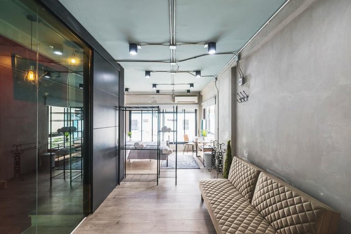 Light Loft at Victory Monument By Favstay