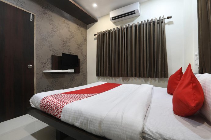 OYO 12205 Vishnupriya Regency