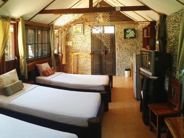 Baan Esan Country House