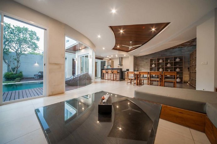 Luxury Villa Juno Seminyak