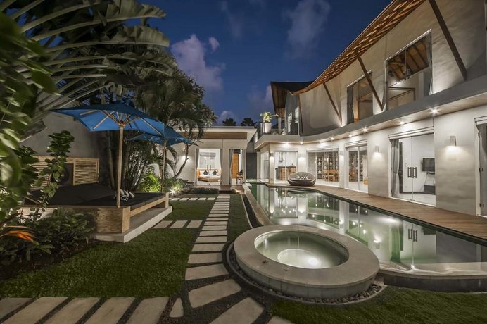 Luxury Villa Juno Seminyak