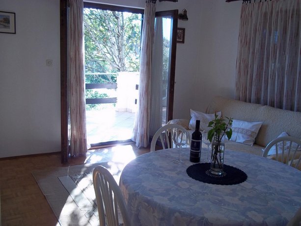 Apartment Duskica - close to sea
