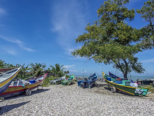 Bay Resort Condominium 7 Beach-front Sea view 6-8 PAX