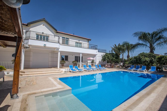 Your Dream Holiday Villa with Private Pool in Paralimni's most Exclusive Neighbourhood Paralimni Vi