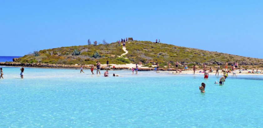 Beautiful 5 Star Holiday Villa in a Prime Location in Paralimni Book Early to Secure Your Dates Pa