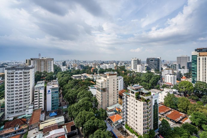 Saigon Luxury Corner Suite in Central District 1