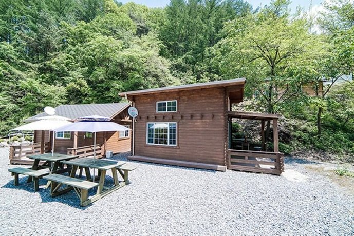 Danyang Sobaeksan Log Pension
