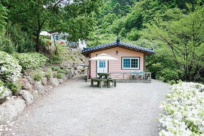 Danyang Sobaeksan Log Pension