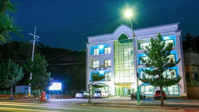 Sky Sea Pension