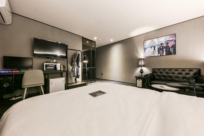 N7 Hotel