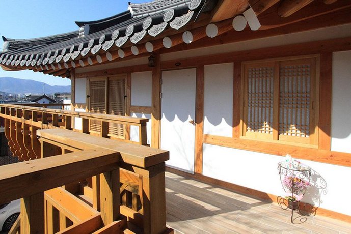 Seorabeol Hanok Gyeongju