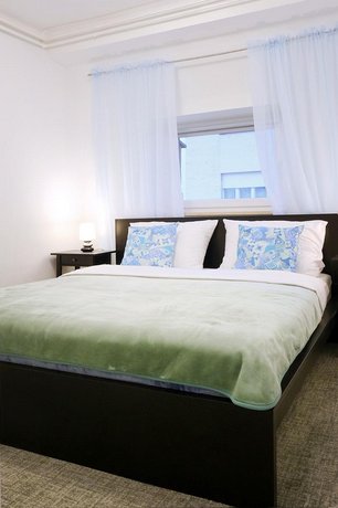 Oval Main Square Apartment