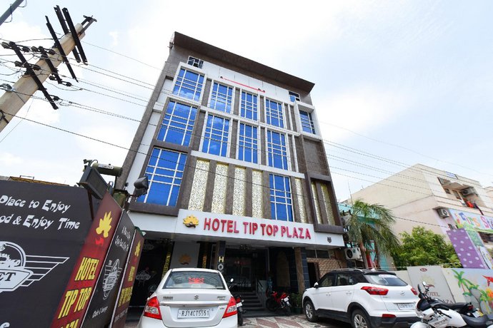OYO 3971 Hotel Tip Top