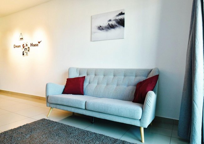 Beautiful Relaxing Home in SkyArena Ascenda 3-6pax