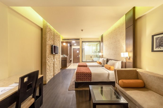 5 By OYO - Metropolitan