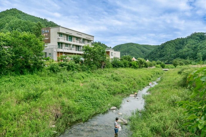 Hongcheon Platy Pension