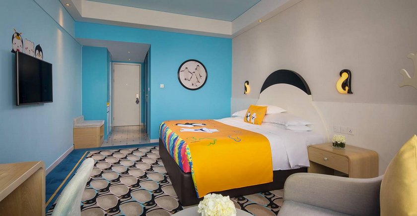 Chimelong Penguin Hotel