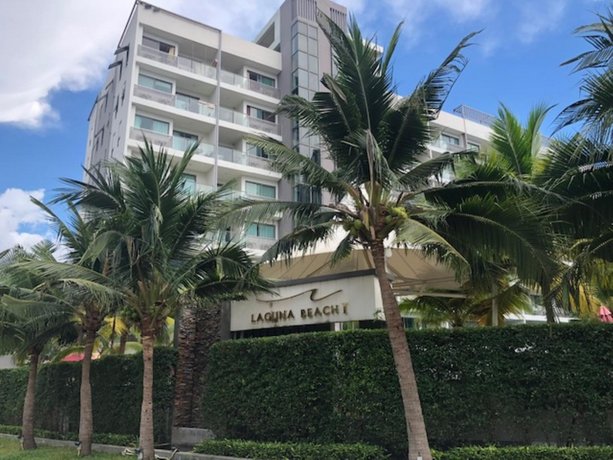 Laguna beach 1A with swimming pool views Pattaya