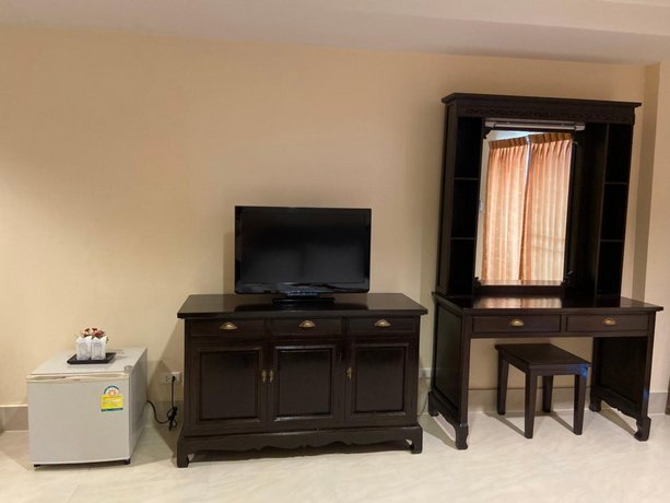 Rayong Lanna Hotel