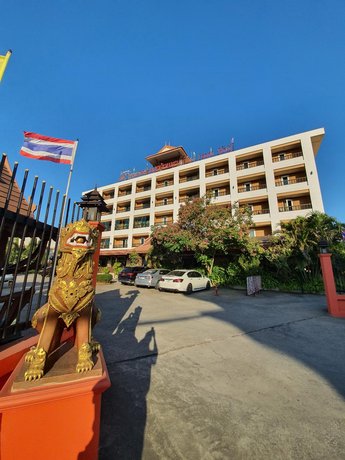 Rayong Lanna Hotel